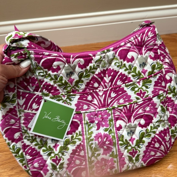 Brand New, with tags, gorgeous Vera Bradley Carryall Crossbody “Julep Tulip”. - Picture 3 of 3